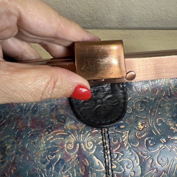 Patricia Nash Blue Embossed Floral Leather Snap Latch Doctor Style Shoulder Bag - Picture 14 of 15